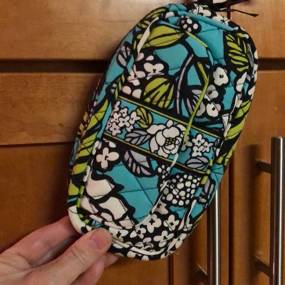 Cosmetic bag